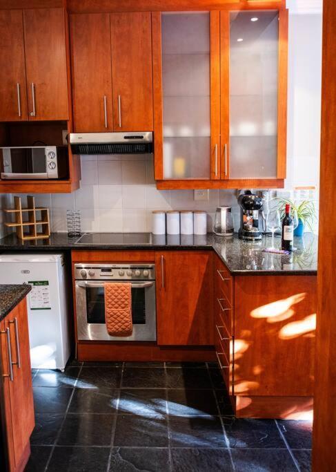 Apartment In Central ستيلينبوش المظهر الخارجي الصورة